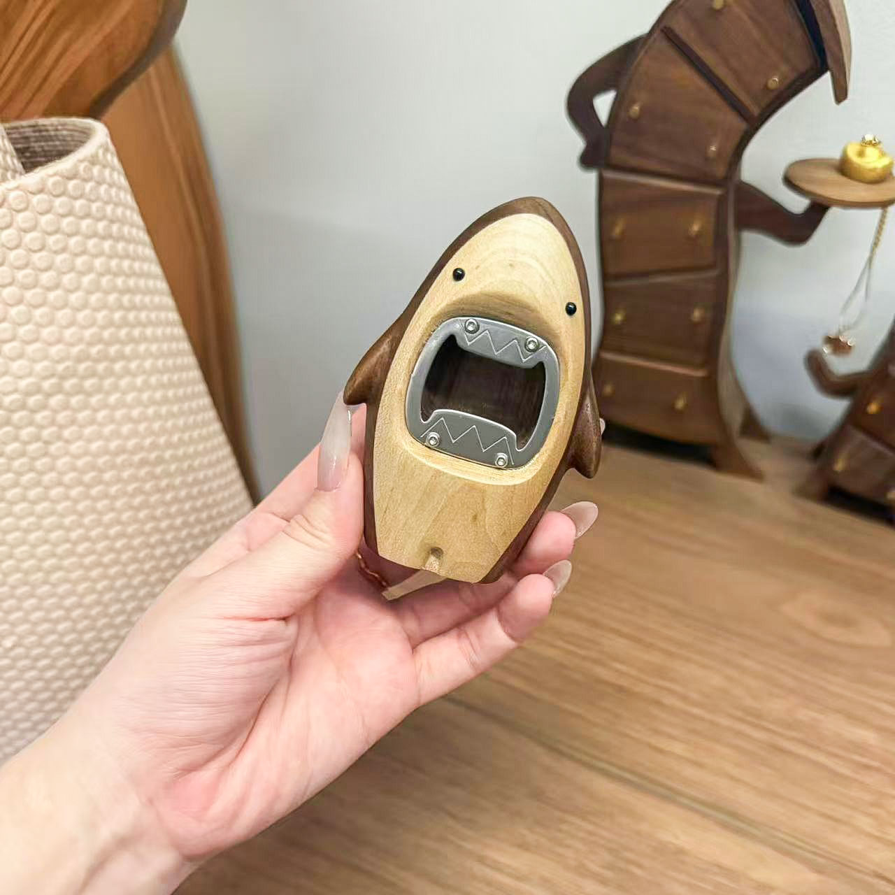 Creative Wooden Shark Bottle O - Kitchen Gadgets For Men 评论和价格